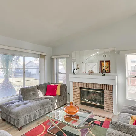 Victorville Home With Fenced Backyard And Patio!